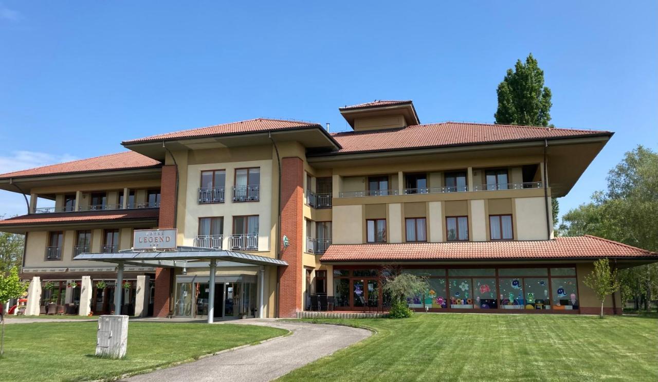 Hotel Legend Dunajská Streda Exterior photo